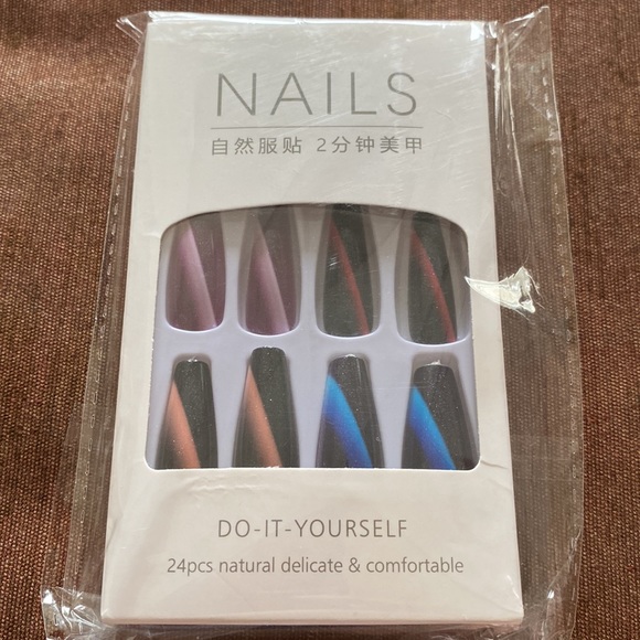 🆕NIP:PressOn Magic Color Long Coffin Nails + PressOn Adhesive Tape & File 💅🏻 - Picture 4 of 6